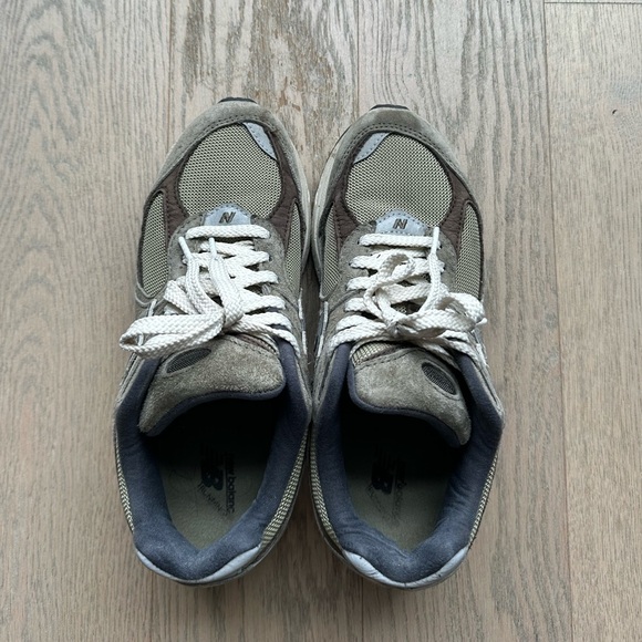 New Balance 2002R Sneakers - Picture 5 of 5